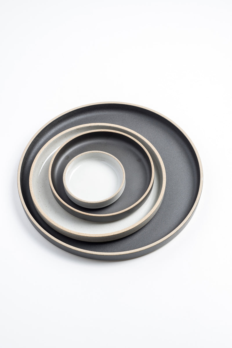 HASAMI porcelain plates/lids BLACK